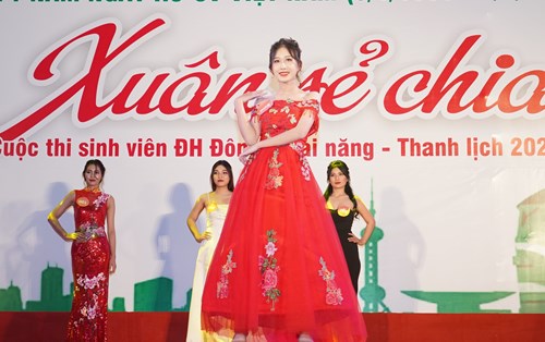 Sinh viên thanh lịch UDA 2021: Phần thi trang phục dạ hội